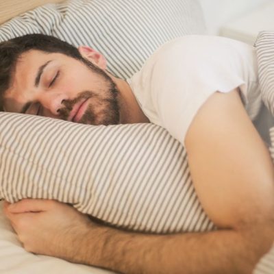 طرز خوابیدن برای تنگی کانال نخاعی